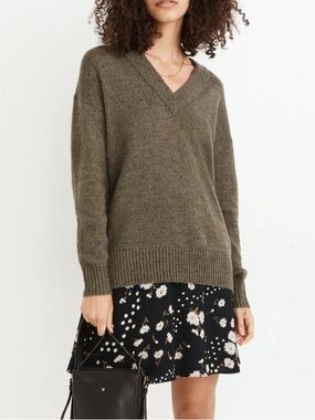 Madewell Donegal Bartlett V-Neck Pullover Sweater Forest Green Speckled Medium